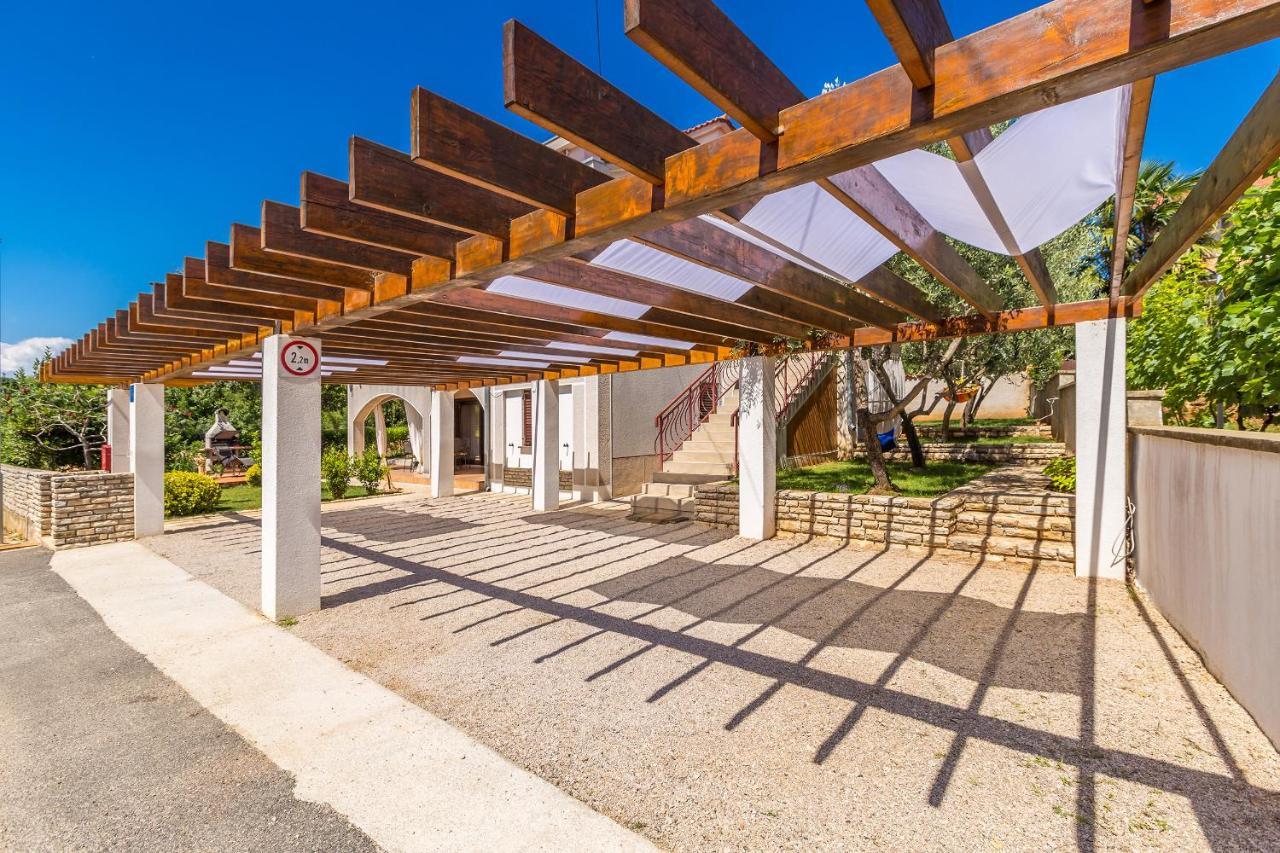 Apartments Balic - Pinezici, Krk المظهر الخارجي الصورة